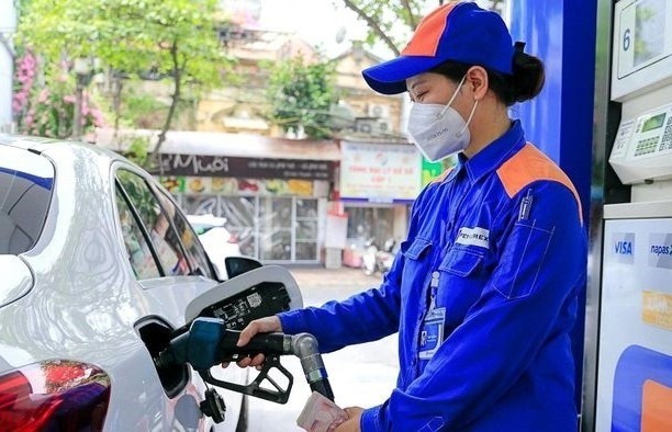 Giá xăng dầu trong nước đồng loạt giảm