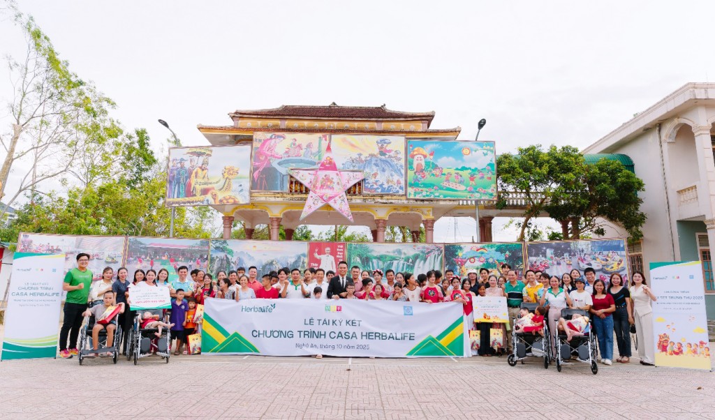 Herbalife Việt Nam được trao giải thưởng CSR của AmCham lần thứ 8 liên tiếp Herbalife Việt Nam được trao giải thưởng CSR của AmCham lần thứ 8 liên tiếp