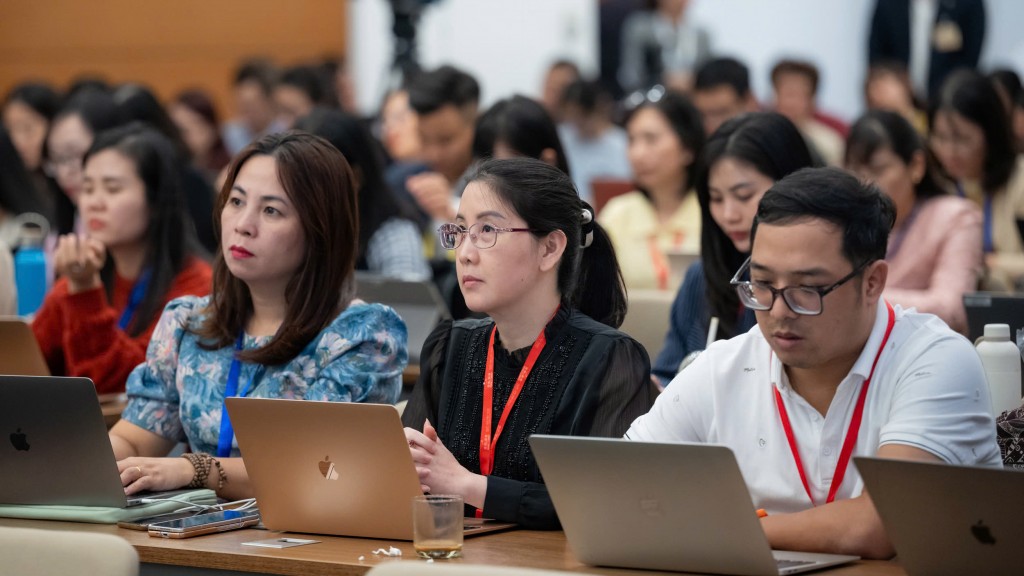 Tạo điều kiện thuận lợi nhất cho các cơ quan báo chí hoạt động Tạo điều kiện thuận lợi nhất cho các cơ quan báo chí hoạt động