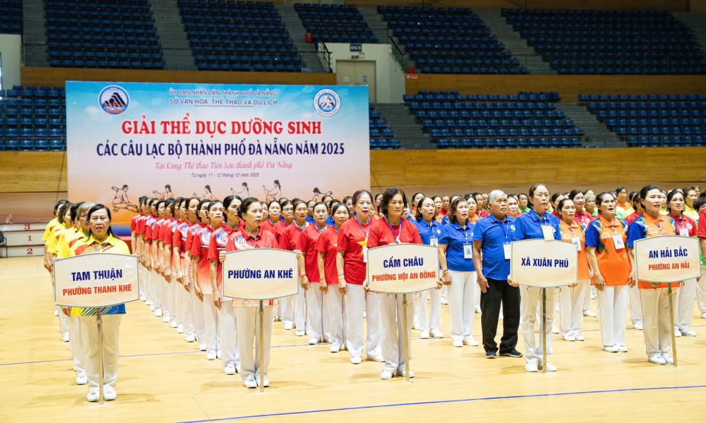 Giải thể dục dưỡng sinh các câu lạc bộ TP Đà Nẵng quy tụ gần 300 vận động viên (Ảnh Đ.Minh)