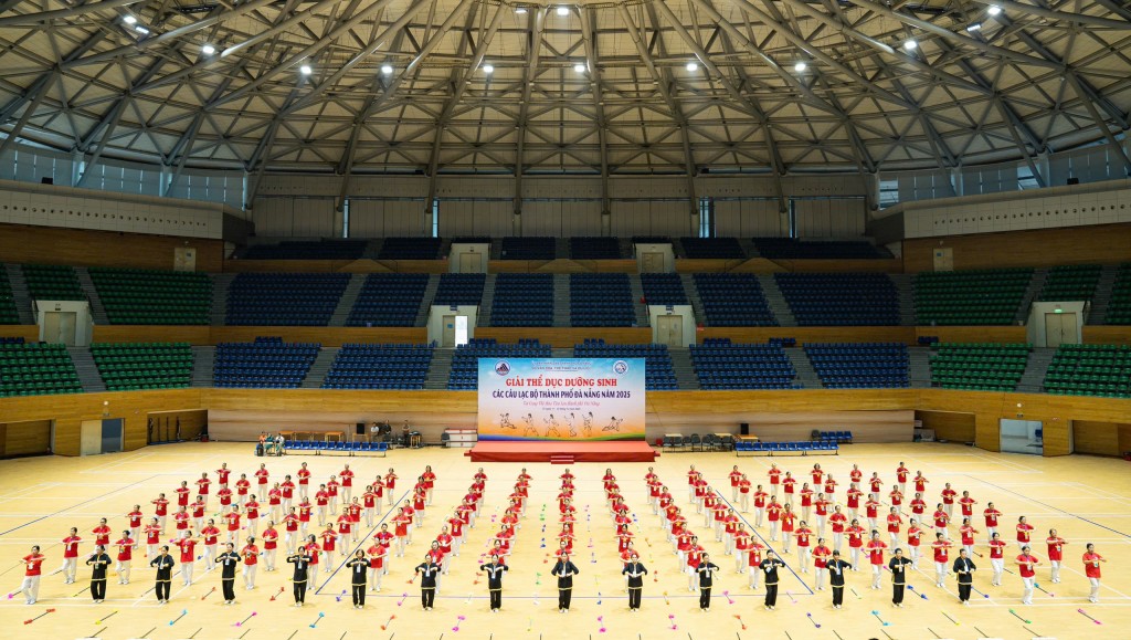 Đồng thời, đây cũng là hoạt động thiết thực hưởng ứng Cuộc vận động “Toàn dân rèn luyện thân thể theo gương Bác Hồ vĩ đại” (Ảnh Đ.Minh)