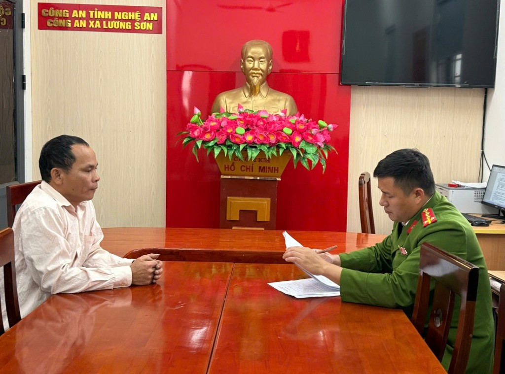 Công an xã Lương Sơn triệu tập đối tượng Phạm Hồng Lâm đến làm việc