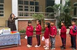 Tiết chào cờ vì miền Trung thân yêu