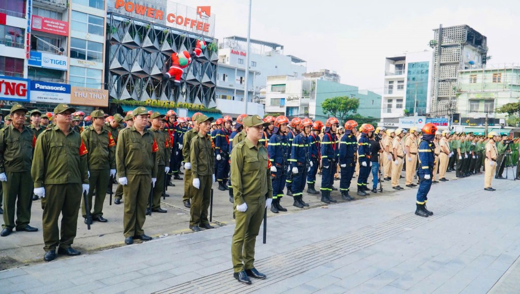 Toàn lực lượng Công an thành phố phối hợp chặt chẽ trong tổ chức triển khai thực hiện các biện pháp đấu tranh phòng, chống tội phạm Toàn lực lượng Công an thành phố phối hợp chặt chẽ trong tổ chức triển khai thực hiện các biện pháp đấu tranh phòng, chống tội phạm