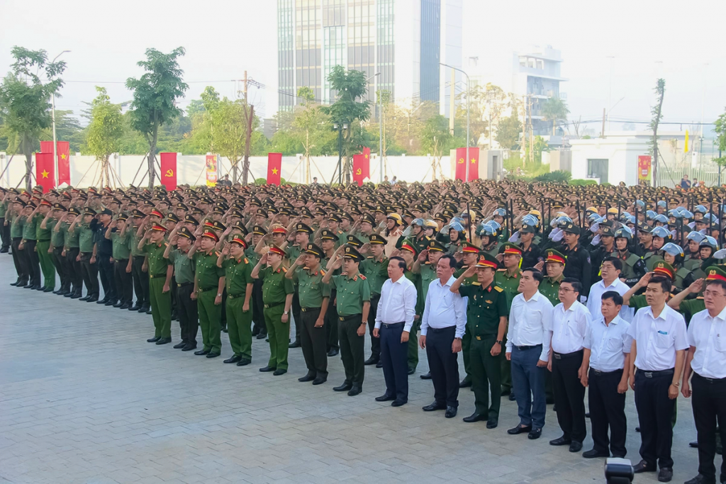 Phó Bí thư Tỉnh ủy, Chủ tịch UBND tỉnh Nguyễn Văn Út; cùng với đó là sự hiện diện của đồng chí Võ Tấn Đức, Phó Bí thư Tỉnh ủy; lãnh đạo Ban Thường vụ, Ban Chấp hành Đảng bộ tỉnh và đại diện các sở, ngành, chính quyền địa phương Phó Bí thư Tỉnh ủy, Chủ tịch UBND tỉnh Nguyễn Văn Út; cùng với đó là sự hiện diện của đồng chí Võ Tấn Đức, Phó Bí thư Tỉnh ủy; lãnh đạo Ban Thường vụ, Ban Chấp hành Đảng bộ tỉnh và đại diện các sở, ngành, chính quyền địa phương