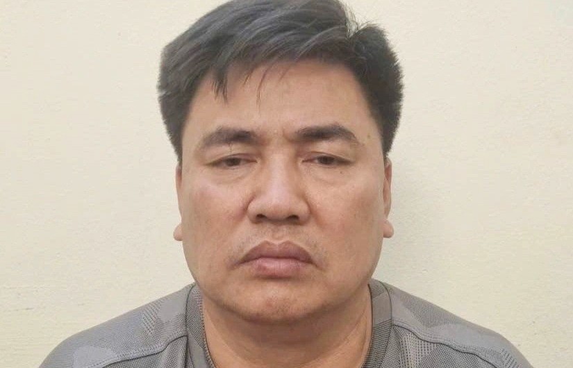 Đối tượng đẩy Cảnh sát giao thông vào đầu xe tải đối diện tội danh Giết người