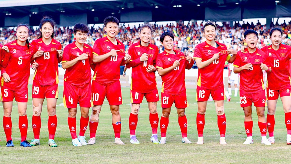 Thủ tướng gửi lời chúc mừng hai đội tuyển bóng đá Việt Nam tại SEA Games 33