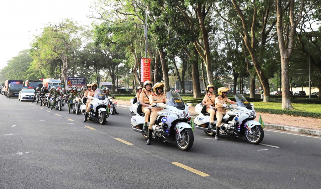 Cần Thơ ra quân cao điểm trấn áp tội phạm, giữ vững an ninh trật tự Cần Thơ ra quân cao điểm trấn áp tội phạm, giữ vững an ninh trật tự