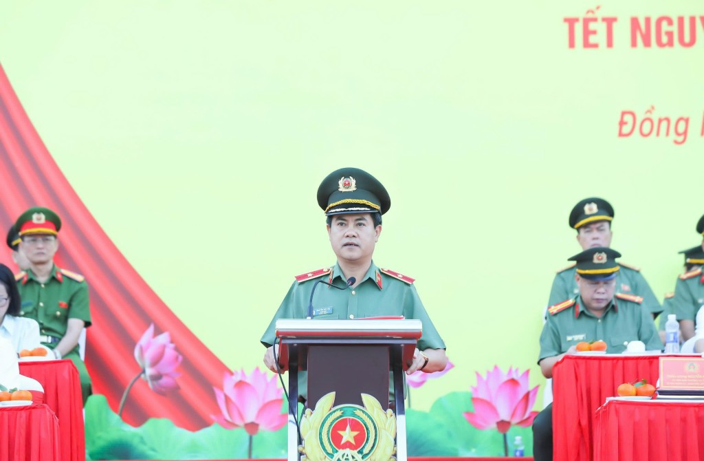 Thiếu tướng Nguyễn Đức Hải, Ủy viên Ban Thường vụ Tỉnh ủy, Giám đốc Công an tỉnh Đồng Nai phát biểu tại buổi lễ. Thiếu tướng Nguyễn Đức Hải, Ủy viên Ban Thường vụ Tỉnh ủy, Giám đốc Công an tỉnh Đồng Nai phát biểu tại buổi lễ.