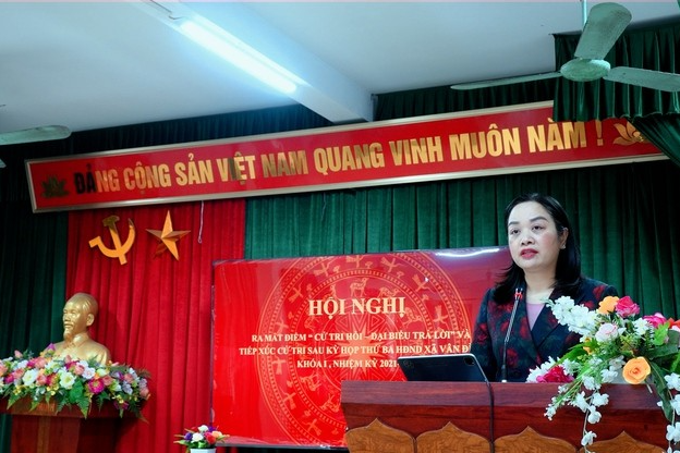 Xã Vân Đình ra mắt điểm “Cử tri hỏi – Đại biểu trả lời” Xã Vân Đình ra mắt điểm “Cử tri hỏi – Đại biểu trả lời”