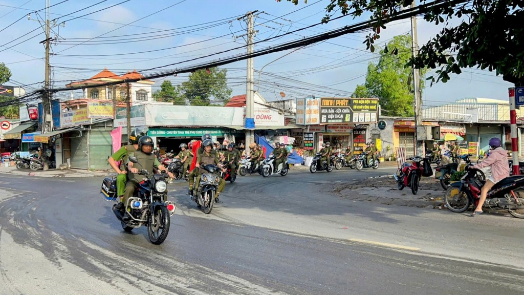 Các phường tại TP Hồ Chí Minh ra quân trấn áp tội phạm