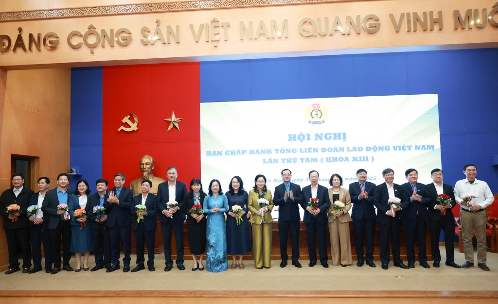 Đẩy mạnh chăm lo, nâng cao phúc lợi cho đoàn viên, người lao động Đẩy mạnh chăm lo, nâng cao phúc lợi cho đoàn viên, người lao động