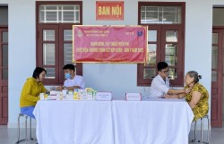 Vùng 5 Hải quân khám bệnh, cấp thuốc miễn phí cho các gia đình chính sách