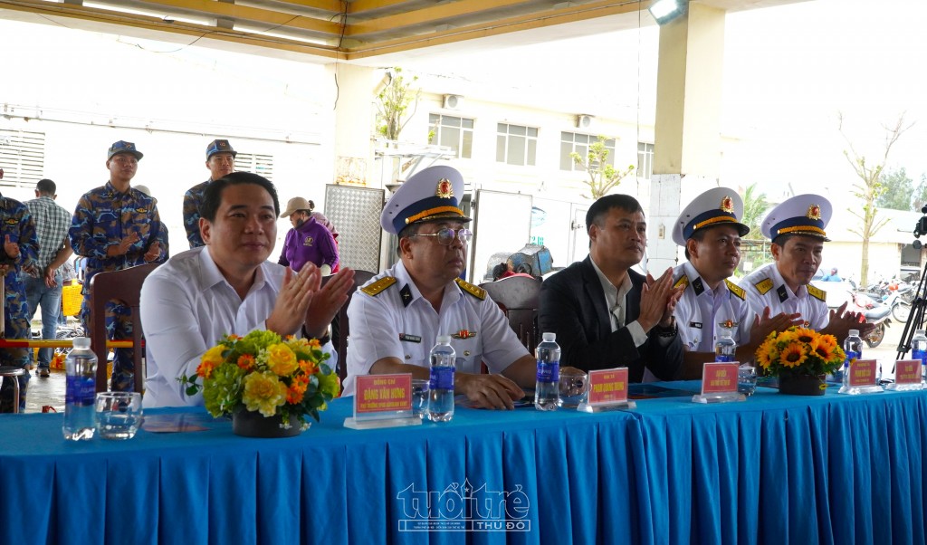 Đắk Lắk: “Điểm tựa” cho ngư dân vươn khơi, bám biển Đắk Lắk: “Điểm tựa” cho ngư dân vươn khơi, bám biển