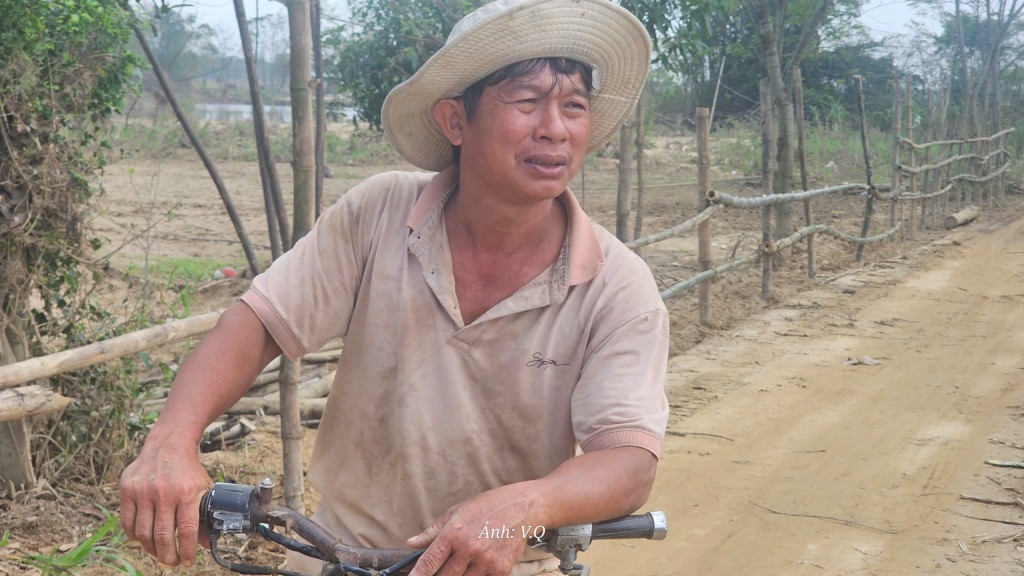 Sạt lở đi qua, xác xơ ở lại vùng phù sa Nhị Dinh Sạt lở đi qua, xác xơ ở lại vùng phù sa Nhị Dinh