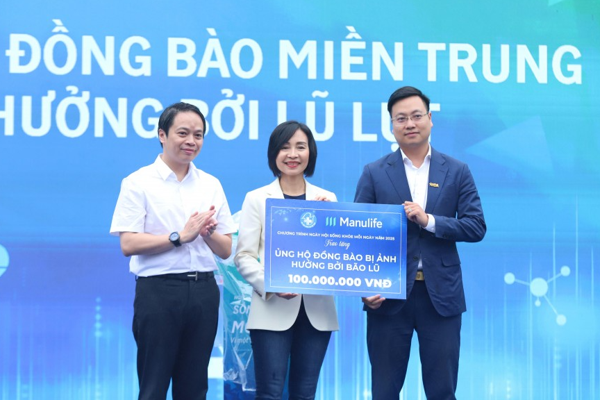 Ban tổ chức đã trao 100 triệu đồng ủng hộ thông qua Ủy ban Mặt trận Tổ quốc Việt Nam thành phố Hà Nội nhằm hỗ trợ đồng bào các tỉnh miền Trung bị ảnh hưởng bởi lũ lụt. Ban tổ chức đã trao 100 triệu đồng ủng hộ thông qua Ủy ban Mặt trận Tổ quốc Việt Nam thành phố Hà Nội nhằm hỗ trợ đồng bào các tỉnh miền Trung bị ảnh hưởng bởi lũ lụt.
