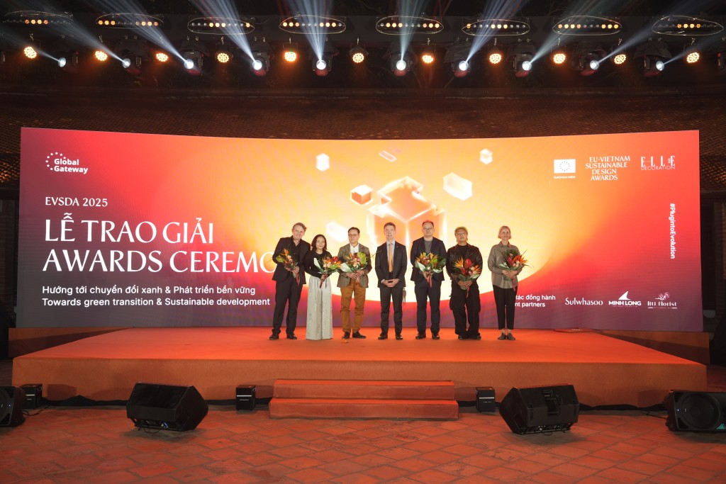 Ban Giám khảo của giải thưởng Ban Giám khảo của giải thưởng