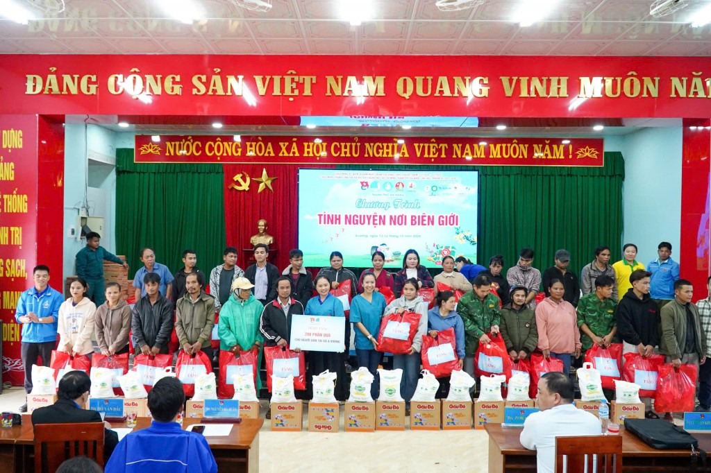 Chương trình “Tình nguyện nơi biên giới” tại xã A Vương, TP Đà Nẵng 