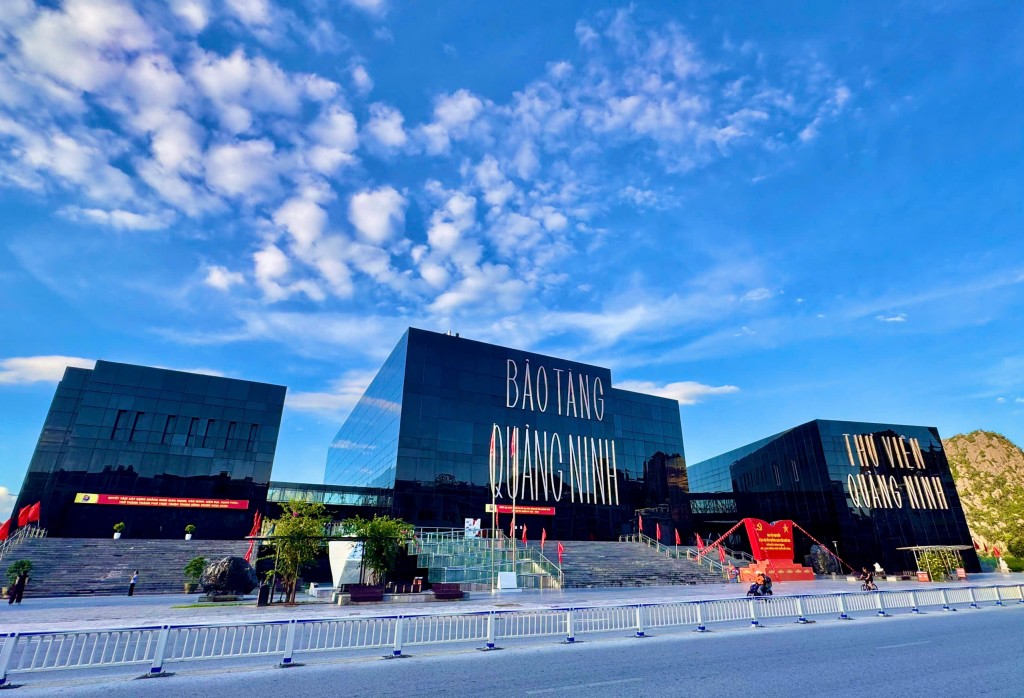 Bảo tàng -  Thư viện tỉnh Quảng Ninh