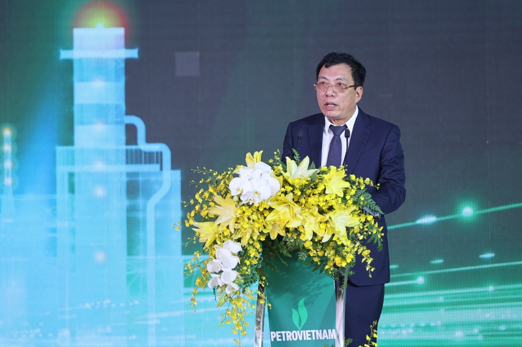 Tổng giám đốc PV Power Lê Như Linh báo cáo tại buổi lễ - Ảnh: VGP/Nhật Bắc