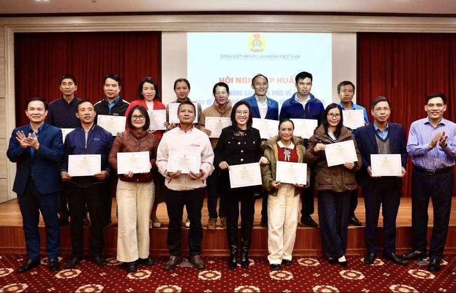 Tăng cường kỹ năng bảo vệ môi trường, an toàn vệ sinh lao động