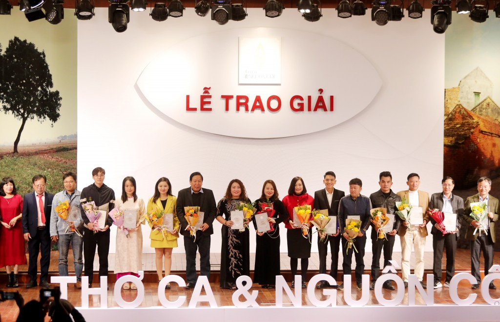 Các tác giả đạt giải C của cuộc thi