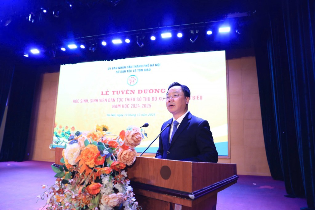 Đồng chí Nguyễn Sỹ Trường, Giám đốc Sở Dân tộc và Tôn giáo Hà Nội phát biểu tại buổi lễ Đồng chí Nguyễn Sỹ Trường, Giám đốc Sở Dân tộc và Tôn giáo Hà Nội phát biểu tại buổi lễ