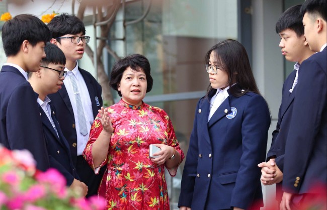 Khi thầy cô trao niềm tin, học sinh vươn xa cùng khoa học