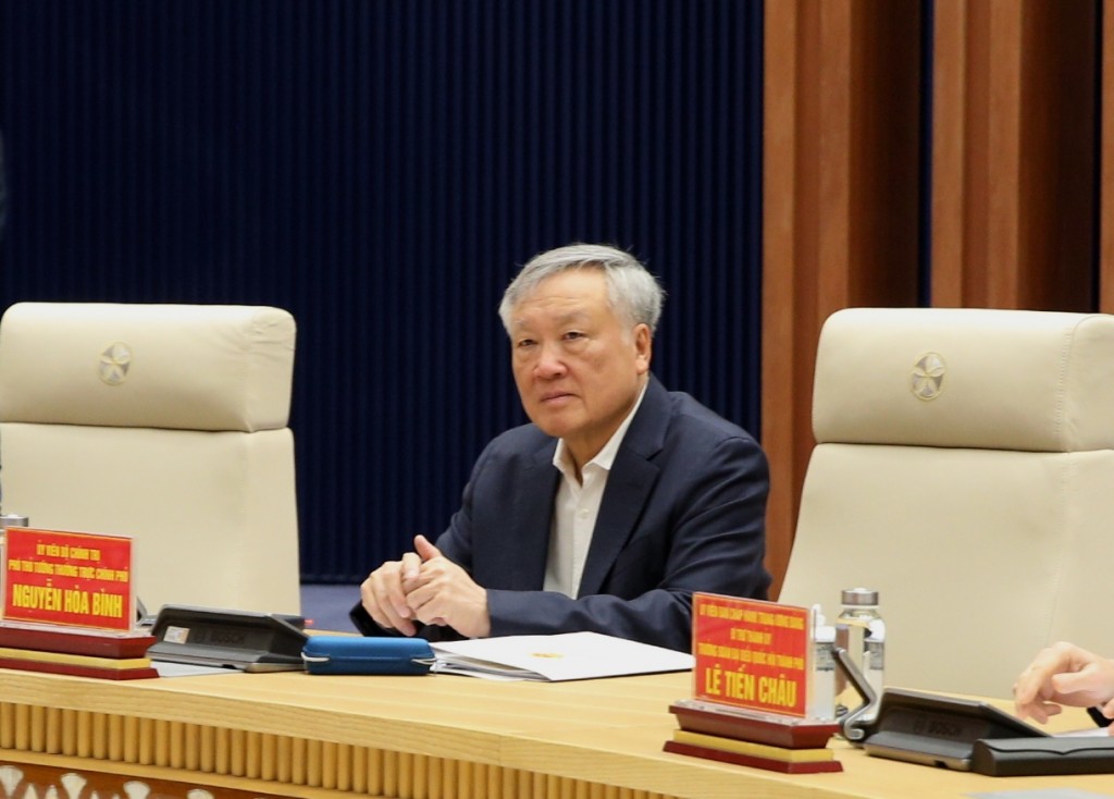 Phó Thủ tướng Thường trực Chính phủ Nguyễn Hòa Bình đánh giá cao sự nỗ lực của thành phố Hải Phòng trong thực hiện mục tiêu phát triển kinh tế-xã hội - Ảnh: VGP/Nguyễn Hoàng