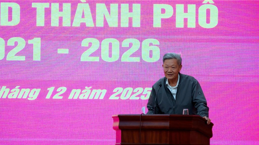 Cử tri nêu ý kiến tại hội nghị Cử tri nêu ý kiến tại hội nghị