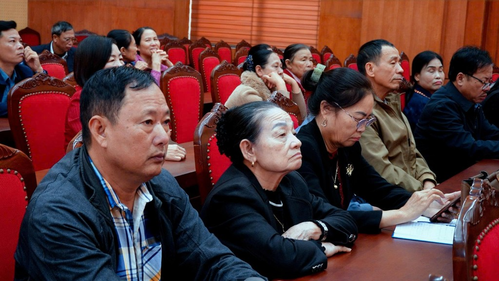 Cử tri tham dự hội nghị Cử tri tham dự hội nghị