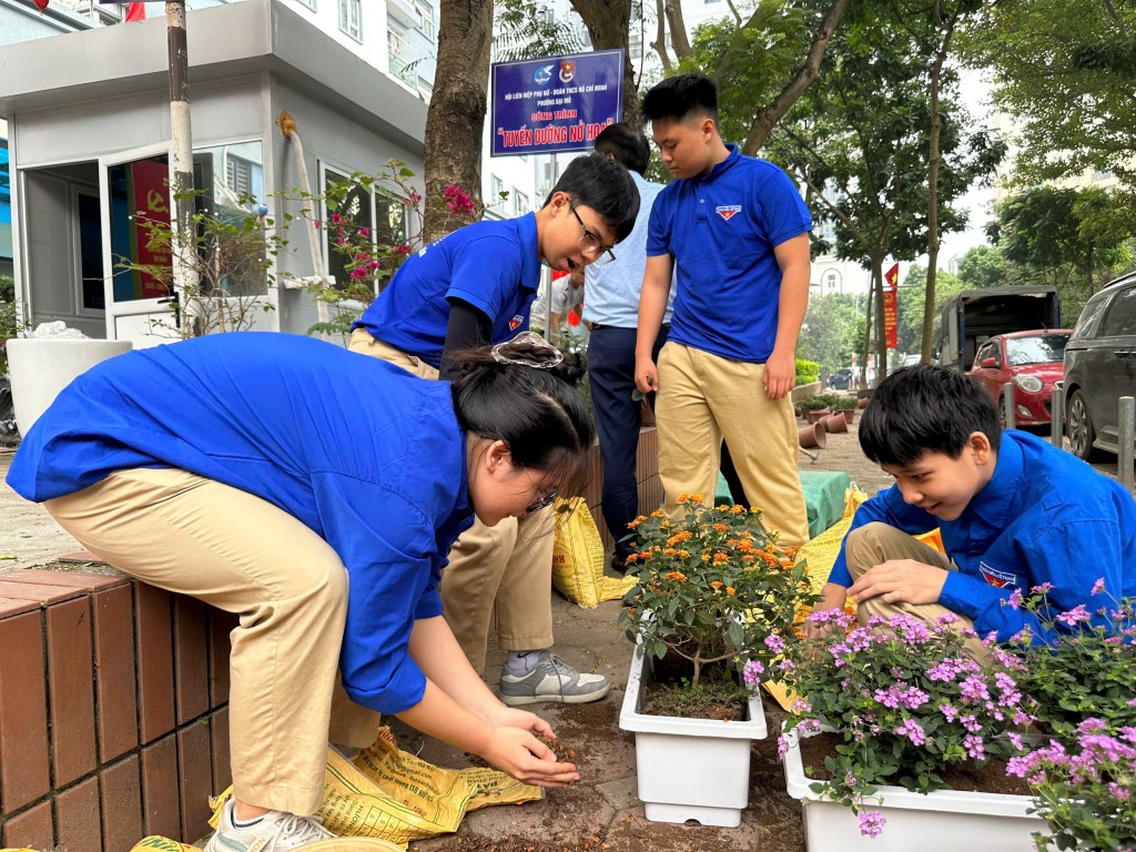 Ra quân tấn công trấn áp tội phạm, bảo đảm an ninh trật tự Ra quân tấn công trấn áp tội phạm, bảo đảm an ninh trật tự