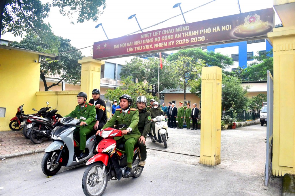 Ra quân tấn công trấn áp tội phạm, bảo đảm an ninh trật tự Ra quân tấn công trấn áp tội phạm, bảo đảm an ninh trật tự