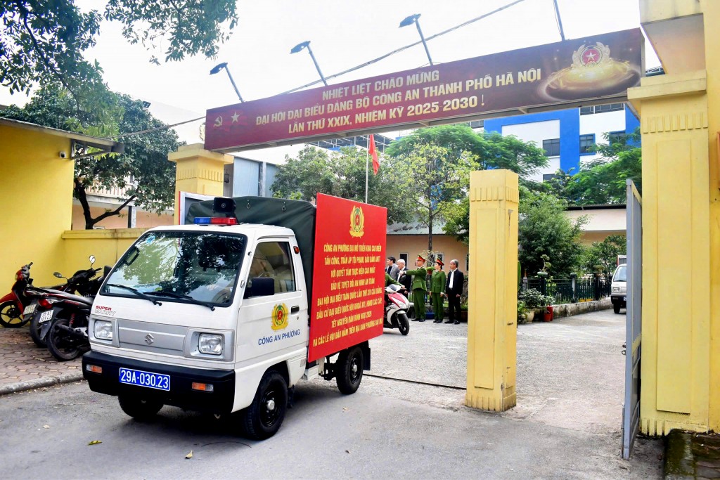 Ra quân tấn công trấn áp tội phạm, bảo đảm an ninh trật tự Ra quân tấn công trấn áp tội phạm, bảo đảm an ninh trật tự