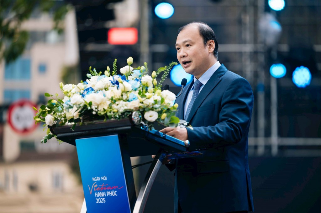 Nơi hạnh phúc được cảm nhận bằng cả thị giác, thính giác và trái tim Nơi hạnh phúc được cảm nhận bằng cả thị giác, thính giác và trái tim