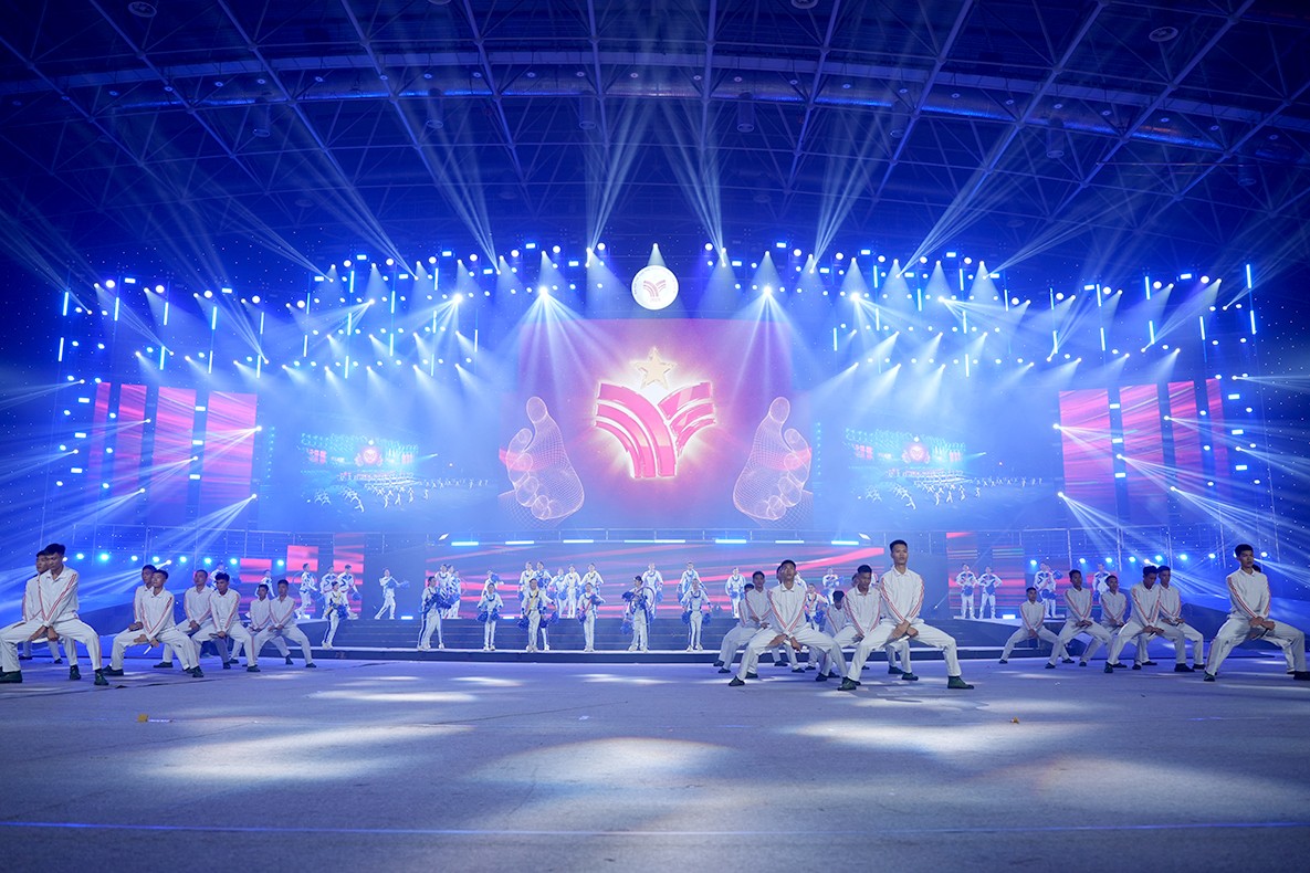 Nghệ thuật chạm cảm xúc tại Lễ khai mạc Đại hội TDTT Thủ đô Nghệ thuật chạm cảm xúc tại Lễ khai mạc Đại hội TDTT Thủ đô