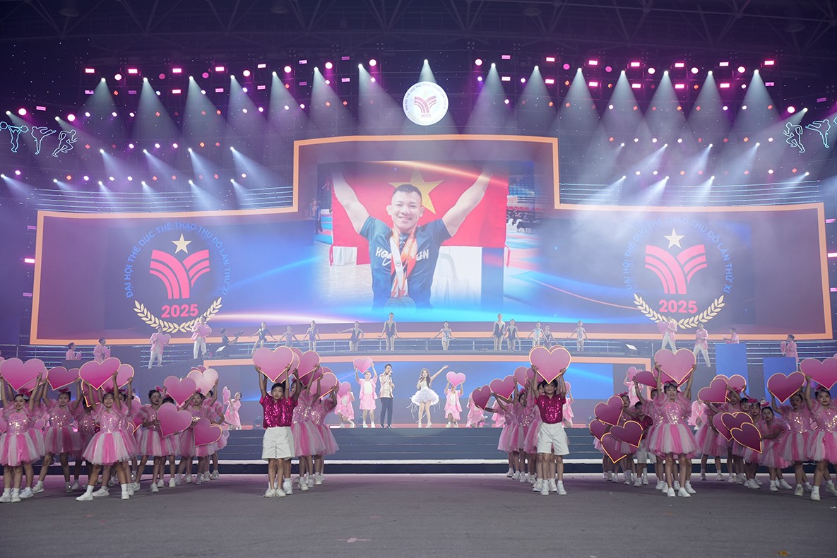 Nghệ thuật chạm cảm xúc tại Lễ khai mạc Đại hội TDTT Thủ đô Nghệ thuật chạm cảm xúc tại Lễ khai mạc Đại hội TDTT Thủ đô