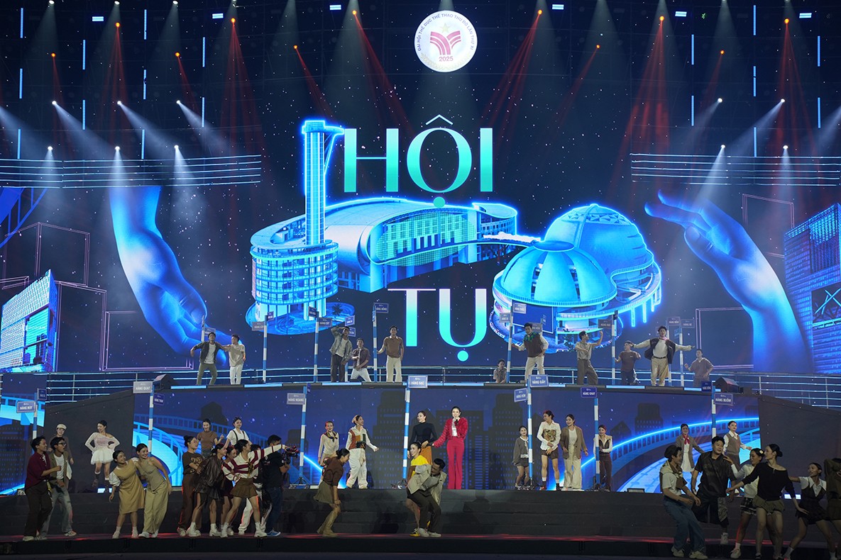 Nghệ thuật chạm cảm xúc tại Lễ khai mạc Đại hội TDTT Thủ đô Nghệ thuật chạm cảm xúc tại Lễ khai mạc Đại hội TDTT Thủ đô