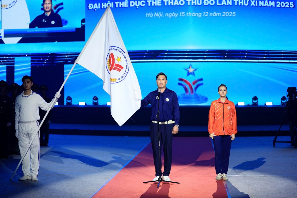 Đại diện đội ngũ trọng tài tuyên thệ trước Đại hội Đại diện đội ngũ trọng tài tuyên thệ trước Đại hội