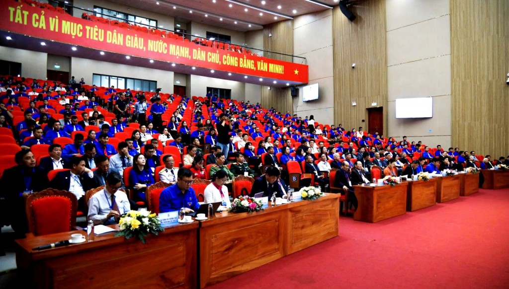 Tuổi trẻ Quảng Ngãi bản lĩnh, đột phá, phát triển Tuổi trẻ Quảng Ngãi bản lĩnh, đột phá, phát triển