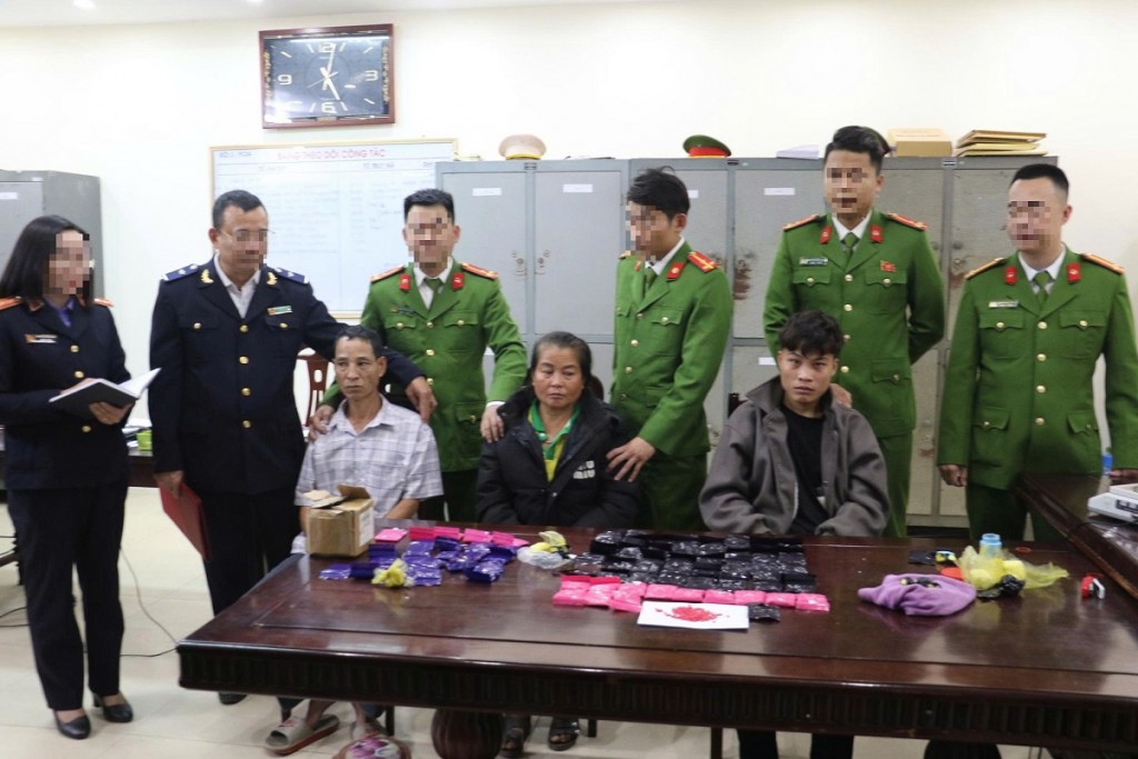 3 đối tượng và tang vật vụ án 3 đối tượng và tang vật vụ án