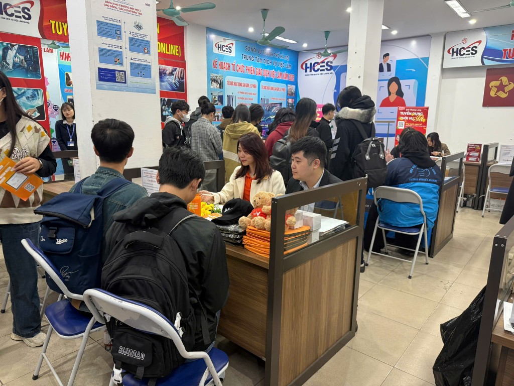 Chính thức kích hoạt Cổng thông tin việc làm thành phố Hà Nội Chính thức kích hoạt Cổng thông tin việc làm thành phố Hà Nội