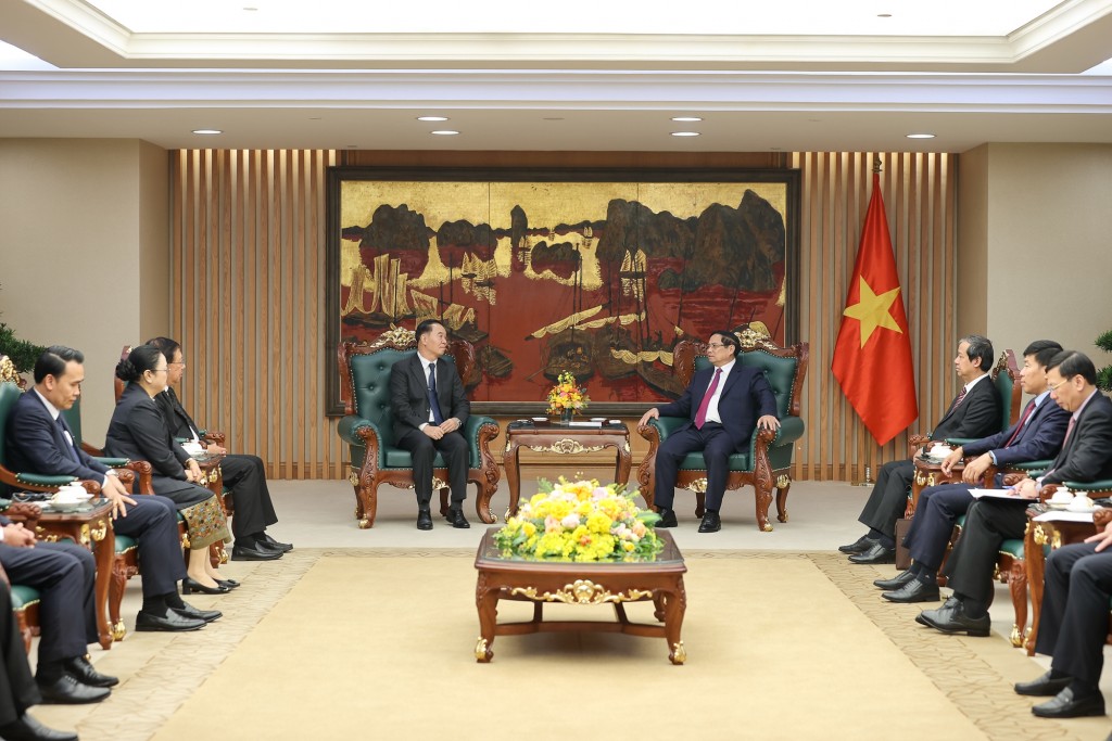 Thủ tướng đề nghị hai Bộ Giáo dục phối hợp triển khai có hiệu quả Đề án Thủ tướng Phạm Minh Chính tiếp Bộ trưởng Bộ Giáo dục và Thể thao Lào
