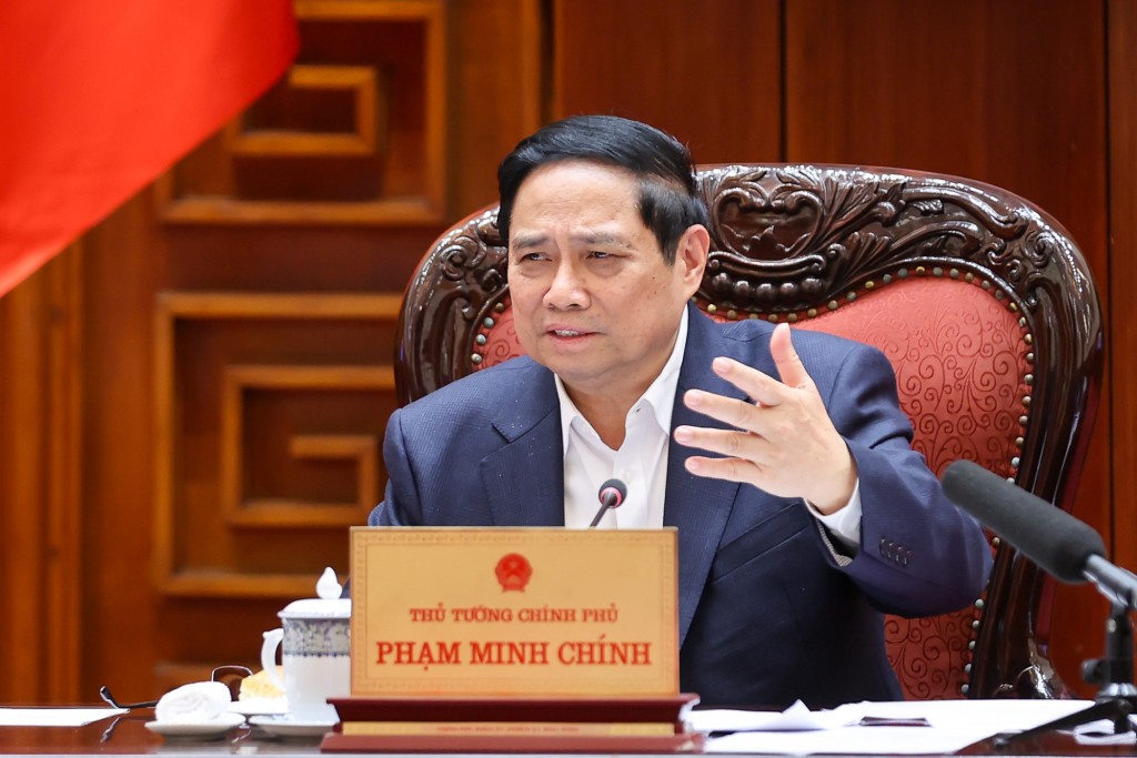 Thủ tướng yêu cầu các bộ ngành, địa phương, cơ quan tiếp tục rà soát kỹ, chuẩn bị tốt nhất cho buổi lễ, bảo đảm tiến độ, chất lượng - Ảnh: VGP/Nhật Bắc Thủ tướng yêu cầu các bộ ngành, địa phương, cơ quan tiếp tục rà soát kỹ, chuẩn bị tốt nhất cho buổi lễ, bảo đảm tiến độ, chất lượng - Ảnh: VGP/Nhật Bắc