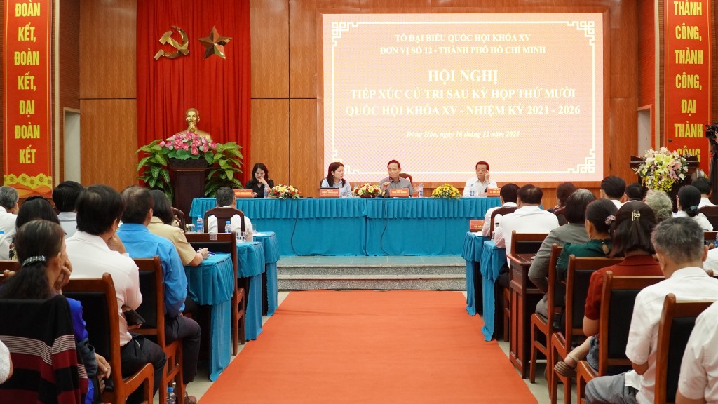 Bí thư Thành ủy TP Hồ Chí Minh giải đáp ý kiến cử tri Bí thư Thành ủy TP Hồ Chí Minh giải đáp ý kiến cử tri