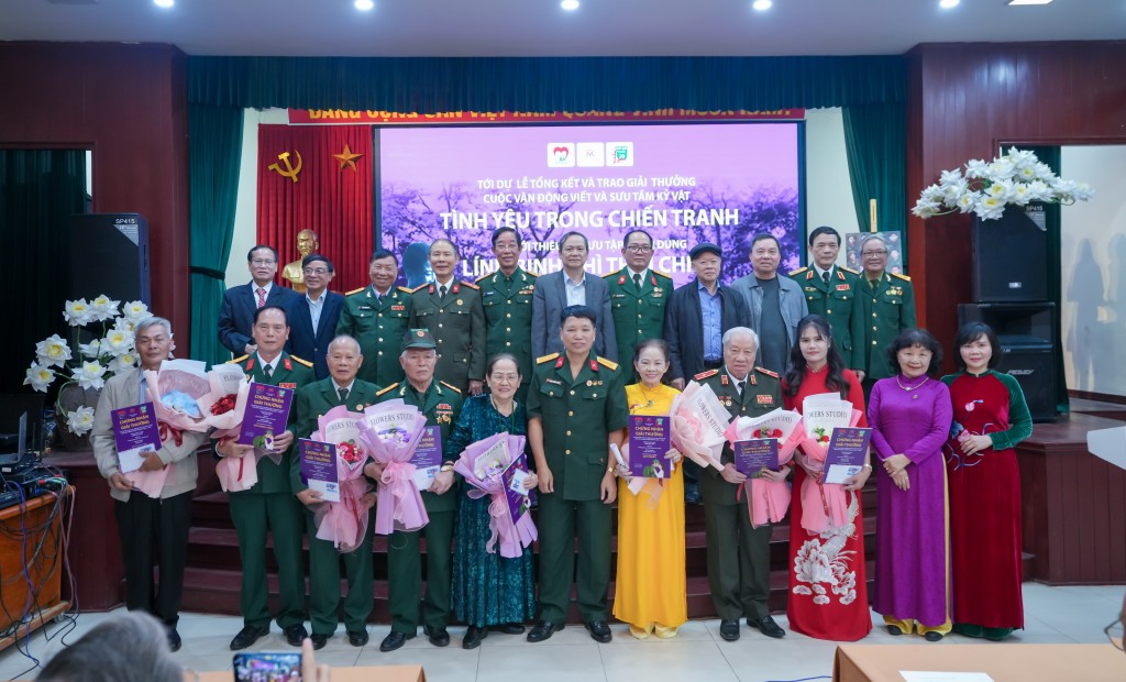 Trao giải cuộc vận động “Tình yêu trong chiến tranh