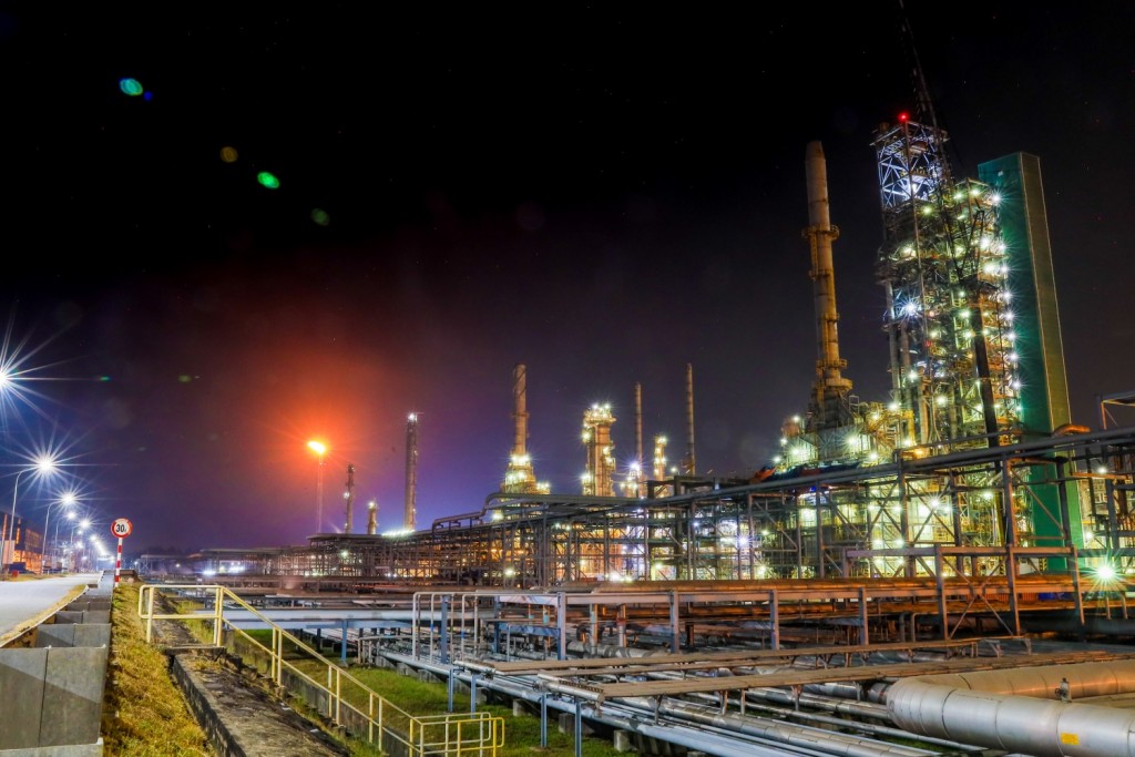 Nhà máy lọc dầu Dung Quất góp phần đảm bảo an ninh quốc phòng Nhà máy lọc dầu Dung Quất góp phần đảm bảo an ninh quốc phòng