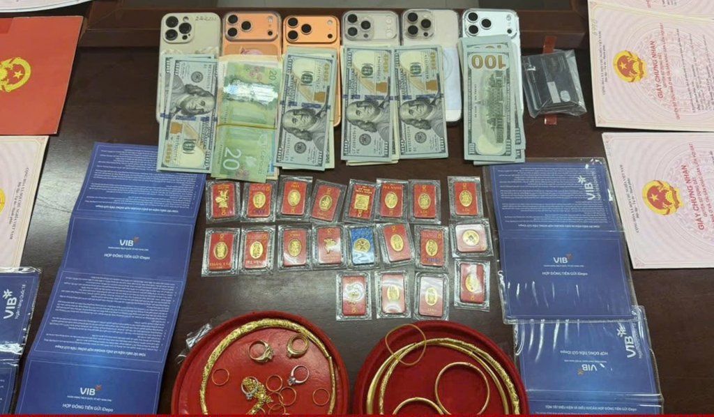 Đà Nẵng: Triệt phá đường dây lừa đảo bằng tiền ảo 2.000 tỷ đồng Đà Nẵng: Triệt phá đường dây lừa đảo bằng tiền ảo 2.000 tỷ đồng