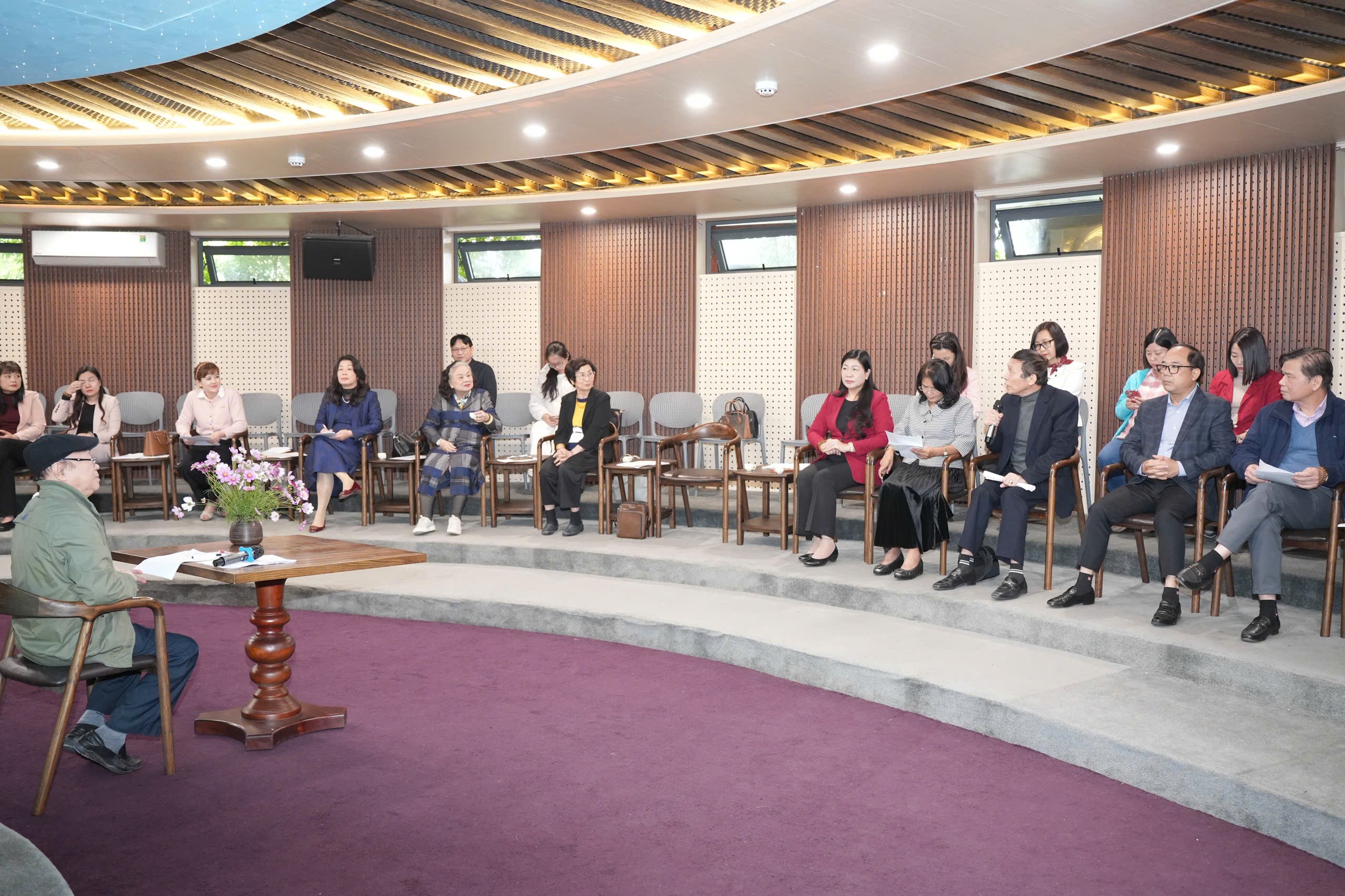 Phát huy vai trò đội ngũ trí thức tham gia tư vấn, phản biện Phát huy vai trò đội ngũ trí thức tham gia tư vấn, phản biện