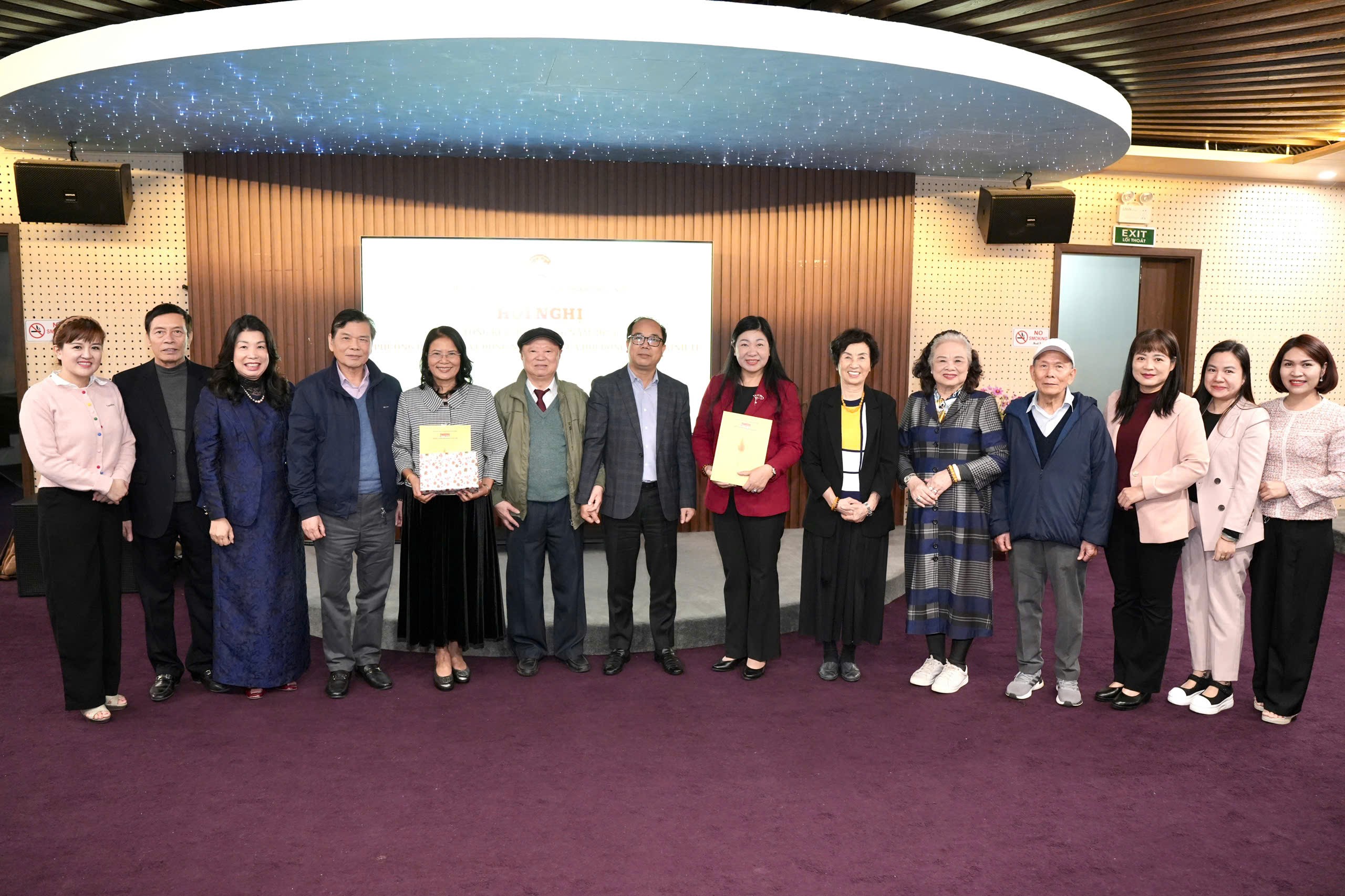 Phát huy vai trò đội ngũ trí thức tham gia tư vấn, phản biện Phát huy vai trò đội ngũ trí thức tham gia tư vấn, phản biện